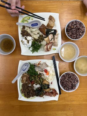 235ntd 5 grain rice is a must try!  at Cí Yì SùShí 慈益素食 in Hualien