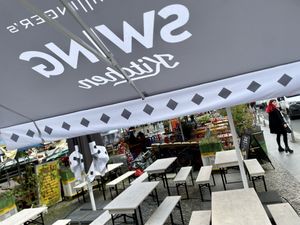 outside at Swing Kitchen - Rosenthalerstraße in Berlin