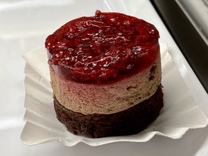 cake at Swing Kitchen - Rosenthalerstraße in Berlin