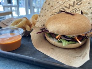 Cheese burger and onion rings  at Swing Kitchen - Rosenthalerstraße in Berlin