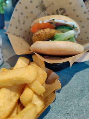 Schnitzel burger and fries at Swing Kitchen - Rosenthalerstraße in Berlin