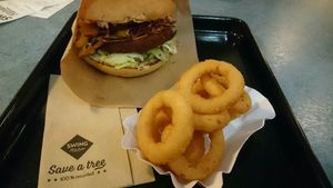 Vegan cheese burger and onion rings at Swing Kitchen - Rosenthalerstraße in Berlin