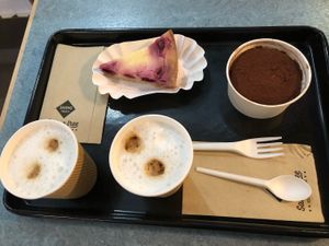 Cakes and coffee  at Swing Kitchen - Rosenthalerstraße in Berlin