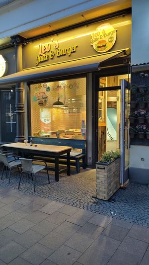 Entrance at Leo's Juice and Burger in Luebeck