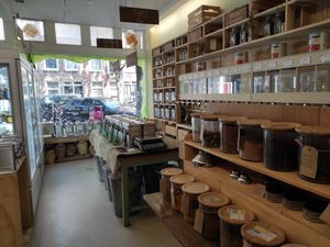 Bulk store produce at Little Plant Pantry in Amsterdam