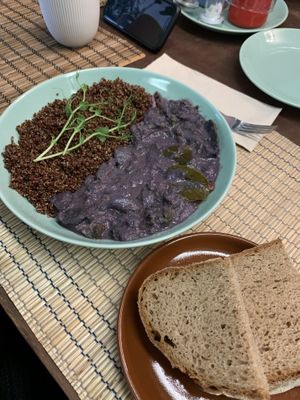 Mushroom and broccoli stew.  Yummies at Little Plant Pantry in Amsterdam