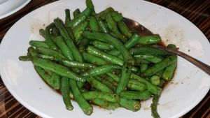 fried green beans at LA Vegan in Los Angeles