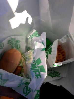 No-Fish ocean burger with waffle fries at Oowee Vegan - Baldwin in Bristol