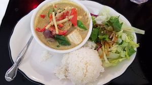 Green curry with tofu at Thai Elephant in Atascadero