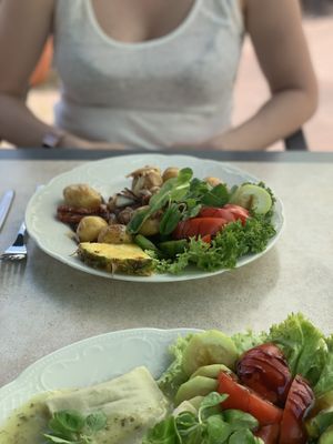 vegan main (Kartoffelpfanne) at Gasthof Zum Walfisch in Zwota