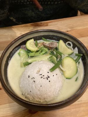 avocado curry  at H2 - Be Veggie - VegUp in Berlin