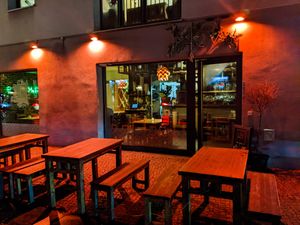 Outside of H2 - Be Veggie at H2 - Be Veggie - VegUp in Berlin