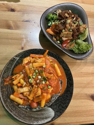 Ttboeki and udon noodles   at H2 - Be Veggie - VegUp in Berlin