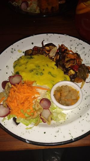 Milanesa de garbanzos a la suiza at Vrinda in Rosario