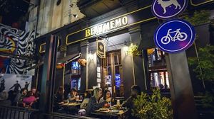 outdoors at Beatmemo in Rosario