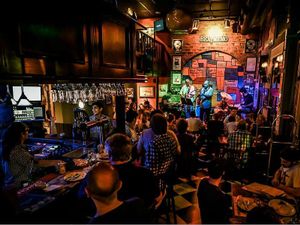 indoors at Beatmemo in Rosario