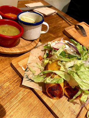 Flautas de boniato #Veganuary at Gallo Santo in Barcelona