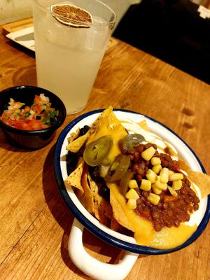 Nachos con Chili de lentejas #Veganuary at Gallo Santo in Barcelona