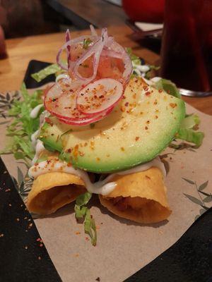 1.starter at the menue (forgot the name..flauters maybe?) really good! at Gallo Santo in Barcelona