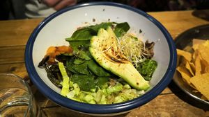 Bowl de quinoa at Gallo Santo in Barcelona