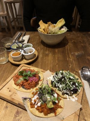 tacos and burrito bowl at Gallo Santo in Barcelona
