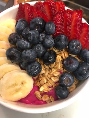 Pitaya bowl at Juice Kitchen in Coral Springs