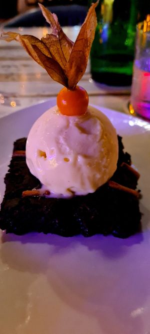 Peanut butter brownie a la mode at Fishes & More in Palm Beach