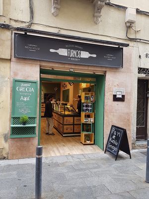 entrance / front at Furnos in Barcelona