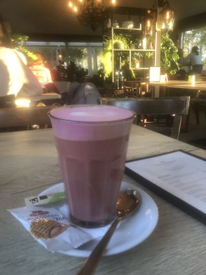 Pink latte  at Lovers & Hunters in Broek Op Langedijk