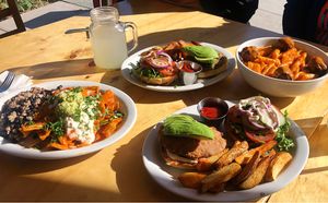 Pasta Bowl, Chilaquiles, Portobello Sandwich y Chicken Sandwich! Riquísimo  at EarthBowl in Tijuana