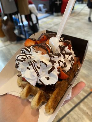 Chocolate, cream and strawberries 😍 at VeganWaf in Brussels