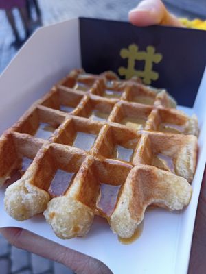 Salty caramel topping at VeganWaf in Brussels