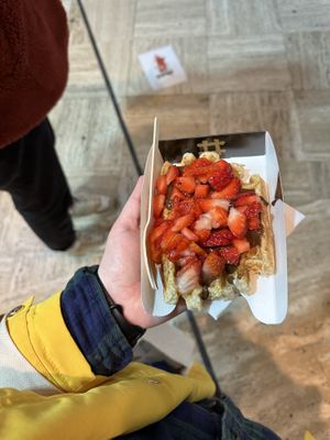Chocolate and strawberry waffle   at VeganWaf in Brussels