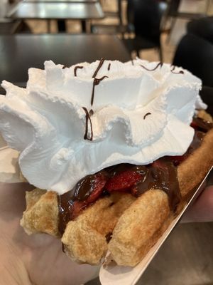 Vegan and gluten-free waffle   at VeganWaf in Brussels
