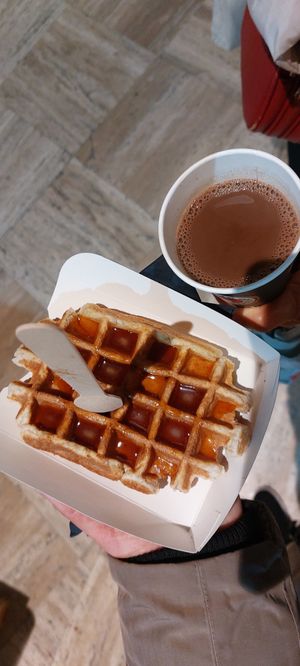 Salted caramel waffle and hot chocolate at VeganWaf in Brussels
