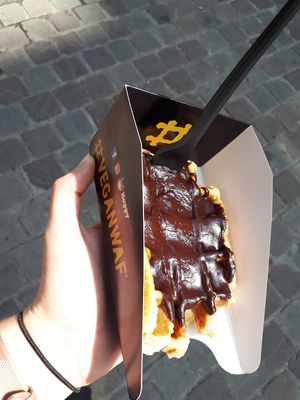 Waffle with chocolate sauce at VeganWaf in Brussels