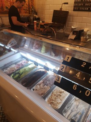 We Eat 3 at VeganWaf in Brussels