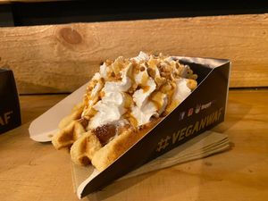 Whippes cream, caramel and hazelnut at VeganWaf in Brussels