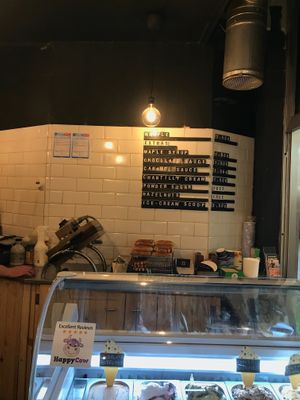 loads of topping choices at VeganWaf in Brussels