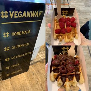 One topping and two topping choices. at VeganWaf in Brussels