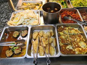 Food Type at  ChángJiāng SùShí 長江素食 in Changhua