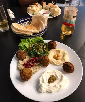 Plat falafel végétarien  at Chef Falafel  in La Chaux De Fonds