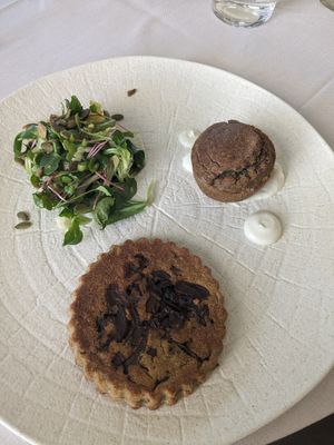 Trio of starters at Lorens in Massa