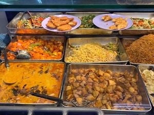 Buffet spread. Photo by Mr Henry Lau aka Mr Purple at Tian En 天恩素食 - Soon Lee Street in West Singapore