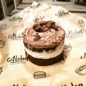 Gluten free vegan chocolate cream cake at Aloha Vegan Delights - Maria Cristina in Valencia