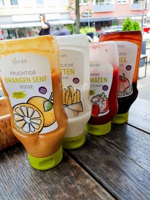 Alle Soßen sind Vegan at Hans im Glück in Frankfurt