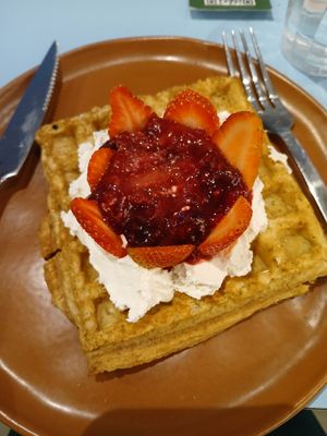 Waffle de frutas vermelhas at Casinha Cafe in Brasilia