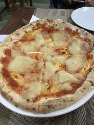 Vegan pizza  at La Pizzeria in Koh Tao