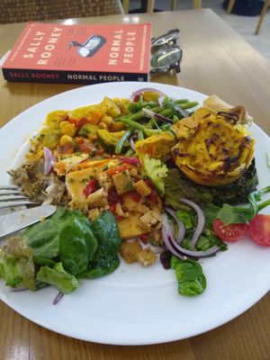 Seitan yorkshire, different salads, veg and chickpea curry at DaTerra - Rua da Rosa in Lisbon