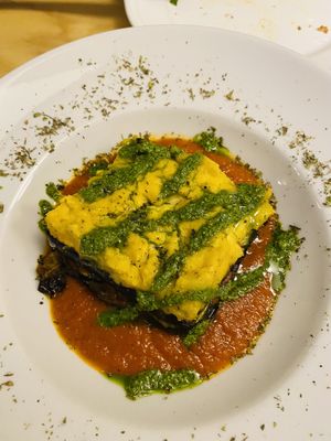 Parmigiana de berenjena y calabacín  at La Sociedad Herbivora in Malaga
